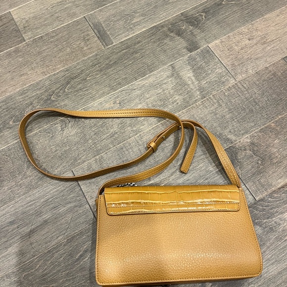 Chloe Faye Shoulder Bag Crossbody - Picture 2 of 5